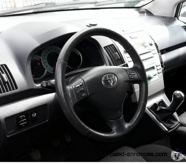 MISE EN VENTE TOYOTA corolla verso